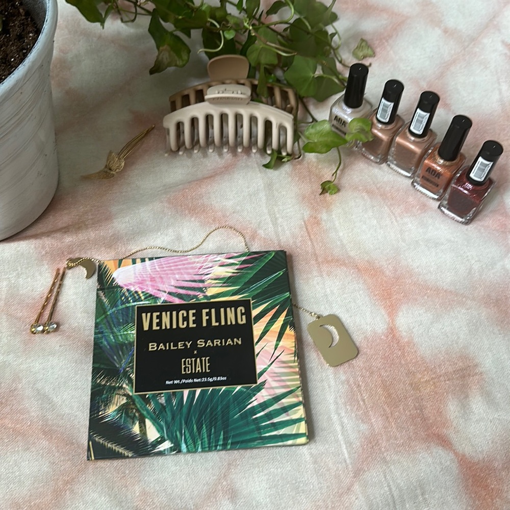 Bailey Sarian x Estate Venice Fling Pallet